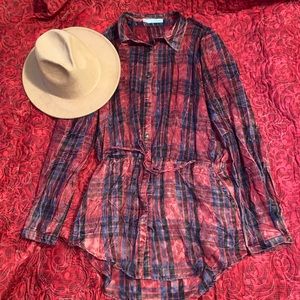 Plaid Printed wrinkled button down top